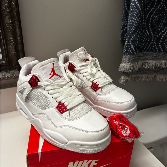 Nike Air Jordan 4 White and Red Sneakers - Picture 1 of 3